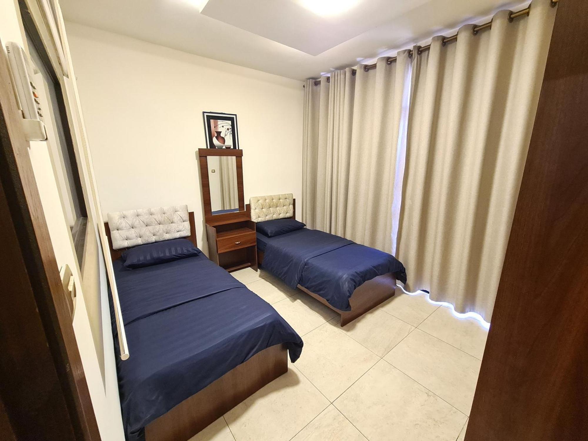 עמאן Dair Ghbar Gate Apartments חדר תמונה