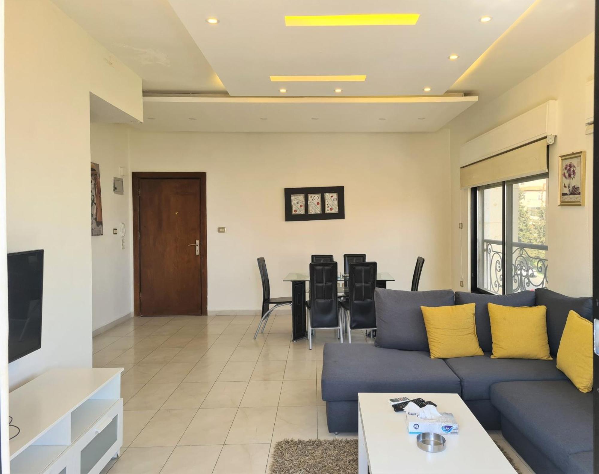 עמאן Dair Ghbar Gate Apartments חדר תמונה
