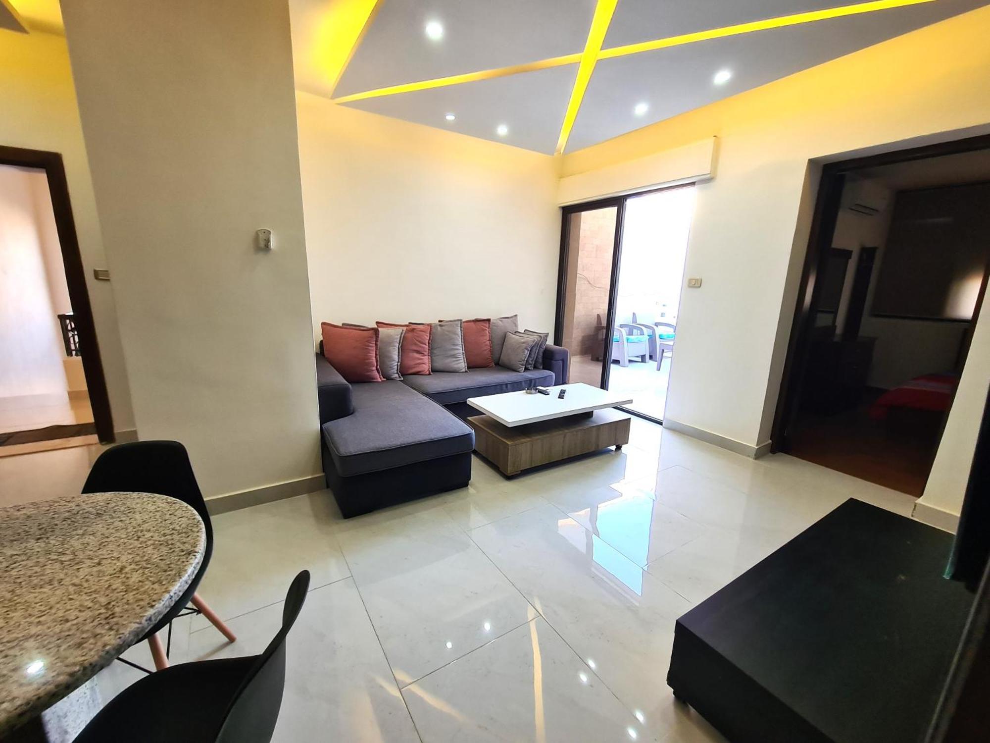 עמאן Dair Ghbar Gate Apartments חדר תמונה